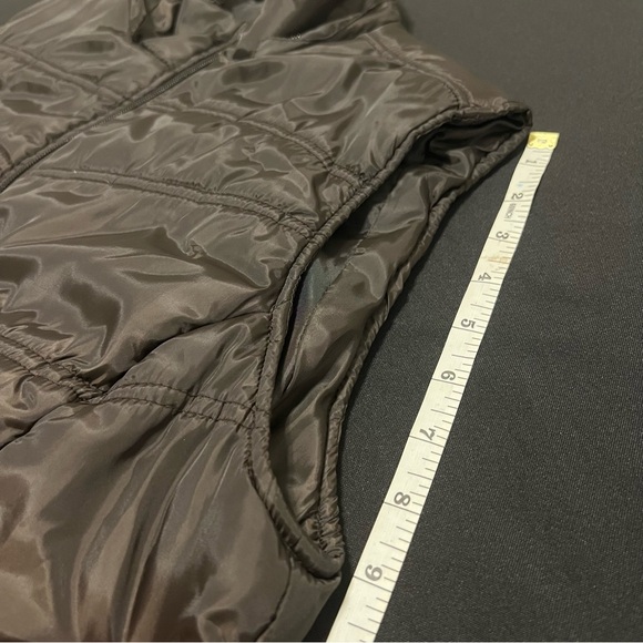 Reitmans Brown Quilted Puffer Vest Zip Front Utility Pockets Medium - Picture 9 of 11